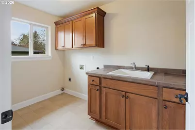 19319 Dogwood Ct, Lake Oswego, OR 97035 - Photo 37