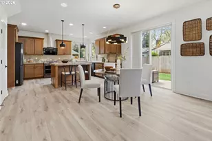 19319 Dogwood Ct, Lake Oswego, OR 97035 - Photo 15