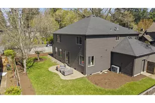 19319 Dogwood Ct, Lake Oswego, OR 97035 - Photo 41