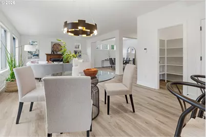 19319 Dogwood Ct, Lake Oswego, OR 97035 - Photo 17