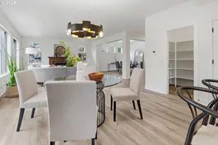 19319 Dogwood Ct, Lake Oswego, OR 97035 - Photo 17