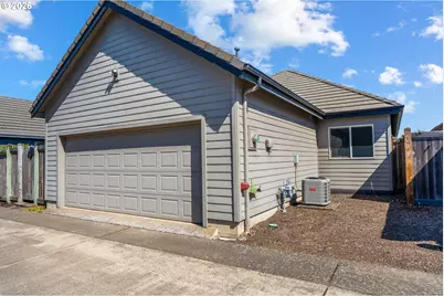 2030 Lakeland Way, Eugene, OR 97408 - Photo 3