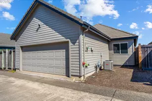 2030 Lakeland Way, Eugene, OR 97408 - Photo 3
