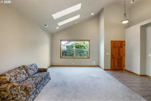 2030 Lakeland Way, Eugene, OR 97408 - Photo 7