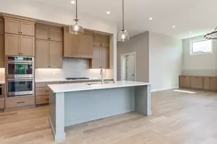 15012 NW 13th Ave, Vancouver, WA 98685 - Photo 5