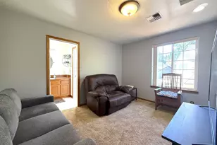 110 Calumet Ave, Eugene, OR 97404 - Photo 27