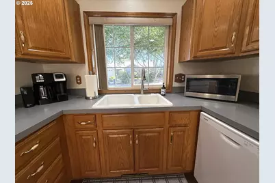 110 Calumet Ave, Eugene, OR 97404 - Photo 15