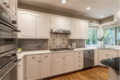 9930 SW Lumbee Ln, Tualatin, OR 97062 - Photo 9