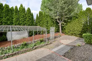 15315 SE Ogden Dr, Portland, OR 97236 - Photo 21