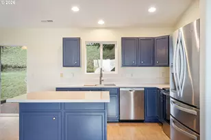 3220 NW Pacific Rim Dr, Camas, WA 98607 - Photo 9