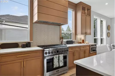 1864 SW Dickinson Ln, Portland, OR 97219 - Photo 13