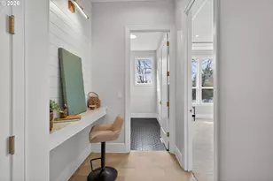 1864 SW Dickinson Ln, Portland, OR 97219 - Photo 21