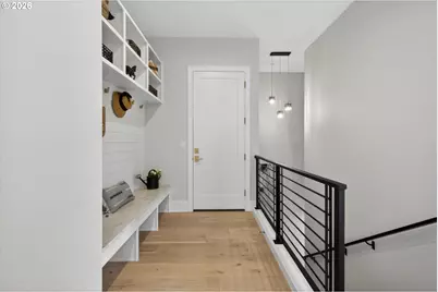 1864 SW Dickinson Ln, Portland, OR 97219 - Photo 31