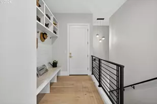 1864 SW Dickinson Ln, Portland, OR 97219 - Photo 31