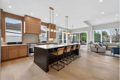 1864 SW Dickinson Ln, Portland, OR 97219 - Photo 9