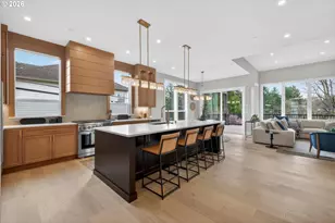 1864 SW Dickinson Ln, Portland, OR 97219 - Photo 9