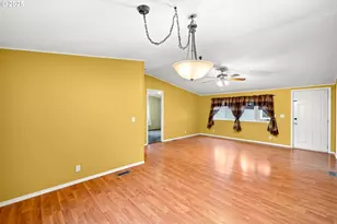 835 SE 1st Ave, Canby, OR 97013 - Photo 13