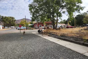 205 W Adams St, Huntington, OR 97907 - Photo 35