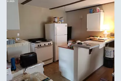 205 W Adams St, Huntington, OR 97907 - Photo 5