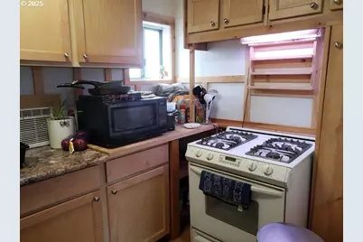 205 W Adams St, Huntington, OR 97907 - Photo 17