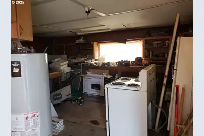 205 W Adams St, Huntington, OR 97907 - Photo 33