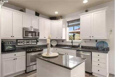 10999 SW Sage Ter, Portland, OR 97223 - Photo 9