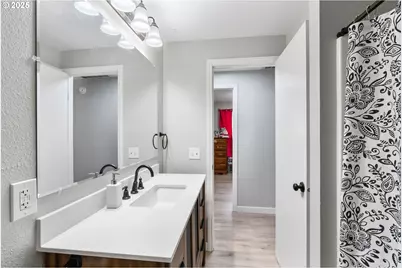 310 W Broadway St, Goldendale, WA 98620 - Photo 17