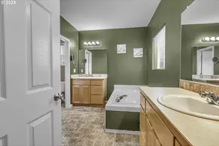 35419 Helen's Way, Saint Helens, OR 97051 - Photo 13