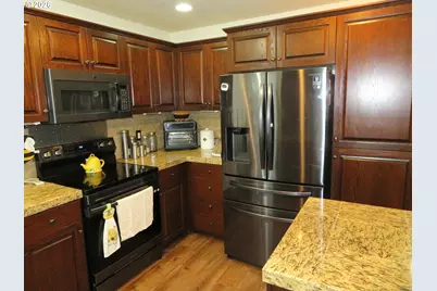 17548 SW Parkway Ct, Sherwood, OR 97140 - Photo 5