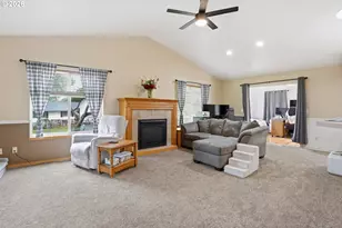 105 Toliver Rd, Molalla, OR 97038 - Photo 5