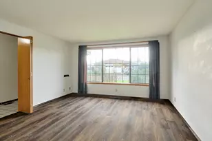 2135 Country Club Terrace, Woodburn, OR 97071 - Photo 3