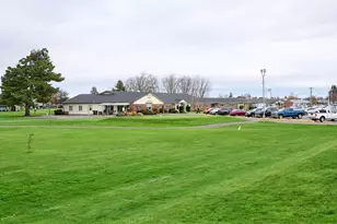 2135 Country Club Terrace, Woodburn, OR 97071 - Photo 29