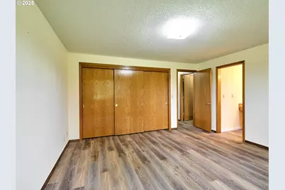 2135 Country Club Ter, Woodburn, OR 97071 - Photo 13