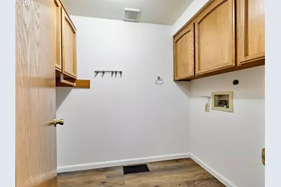 2135 Country Club Ter, Woodburn, OR 97071 - Photo 19