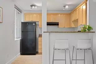 1205 SW Cardinell Dr, Portland, OR 97201 - Photo 11