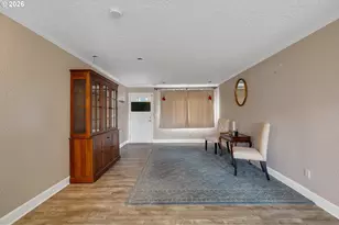 1015 SW Bertha Blvd, Portland, OR 97219 - Photo 9