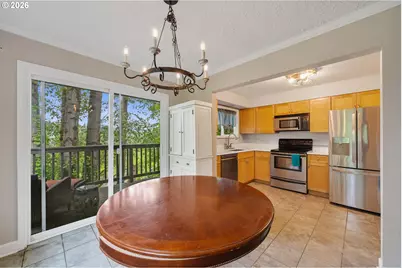1015 SW Bertha Blvd, Portland, OR 97219 - Photo 5
