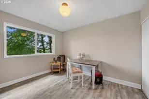 1015 SW Bertha Blvd, Portland, OR 97219 - Photo 15