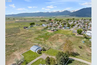 710 School St, Haines, OR 97833 - Photo 17