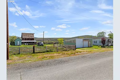 710 School St, Haines, OR 97833 - Photo 5
