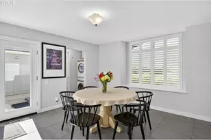 1908 Bonniebrae Dr, Lake Oswego, OR 97034 - Photo 17