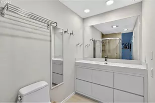 1908 Bonniebrae Dr, Lake Oswego, OR 97034 - Photo 31