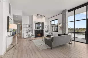 1830 NW Riverscape St, Portland, OR 97209 - Photo 9
