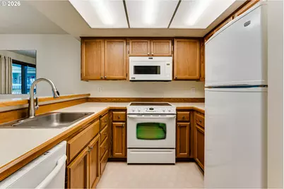 2051 Lake Isle Ter, Eugene, OR 97401 - Photo 9