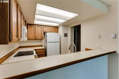 2051 Lake Isle Ter, Eugene, OR 97401 - Photo 11