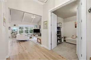 2575 Crescent Ave, Eugene, OR 97408 - Photo 7