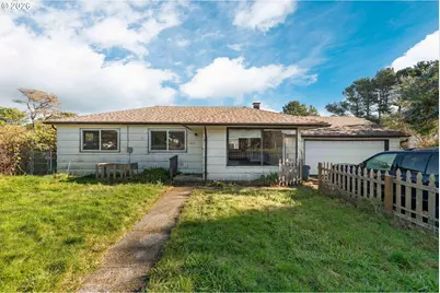 1015 Franklin Ave, Bandon, OR 97411 - Photo 1