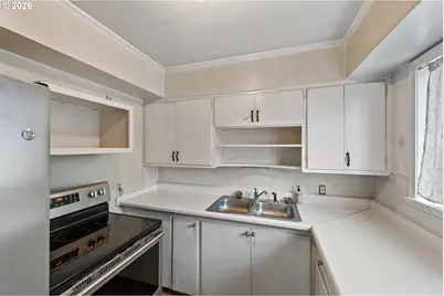 1015 Franklin Ave, Bandon, OR 97411 - Photo 5