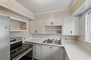 1015 Franklin Ave, Bandon, OR 97411 - Photo 5