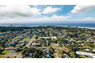 1015 Franklin Ave, Bandon, OR 97411 - Photo 27